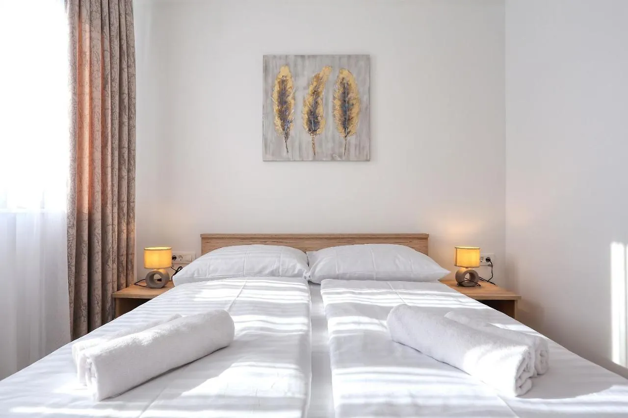 Apartments Perla With Free Parking Zadar
